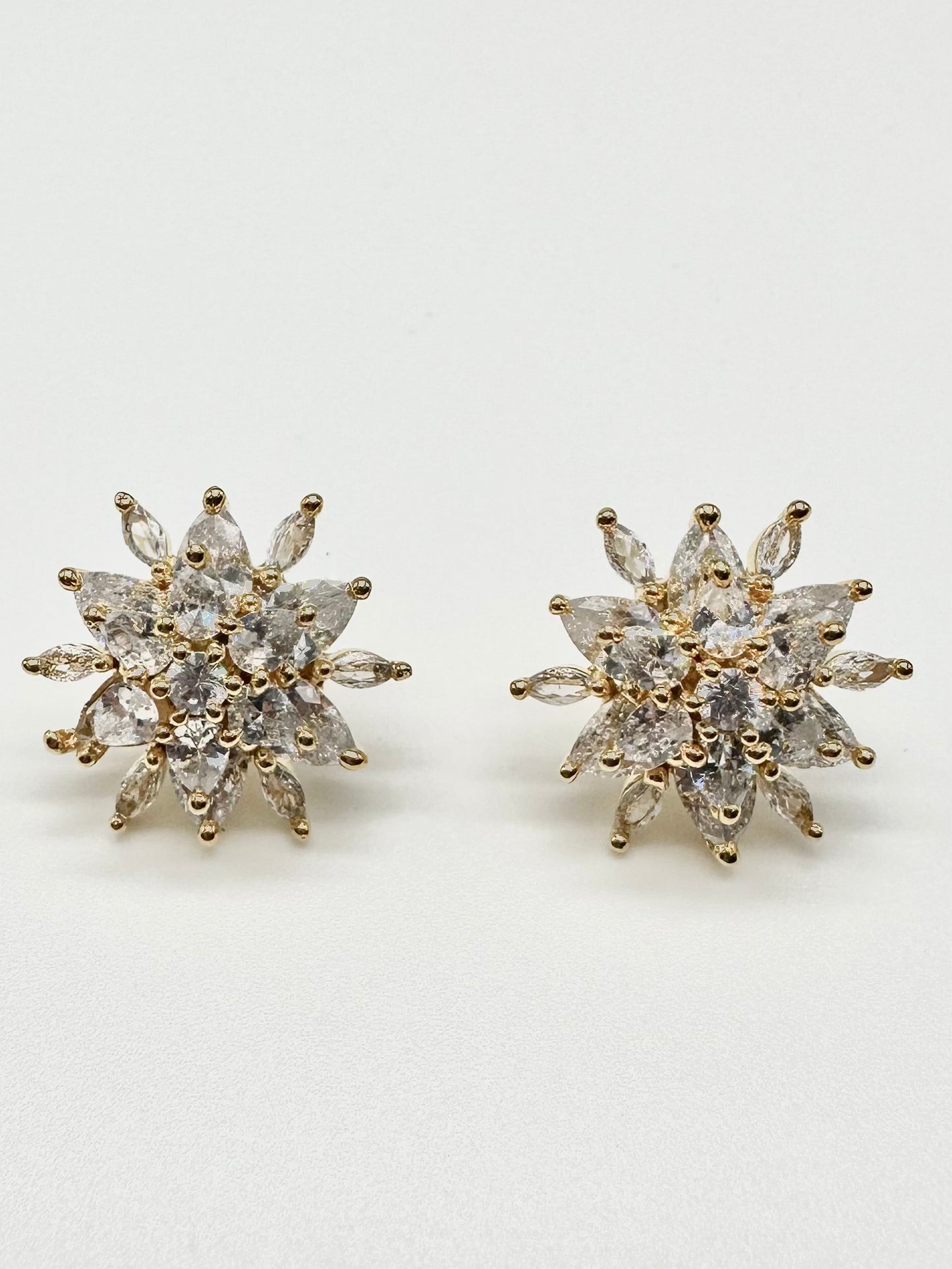 Star stud