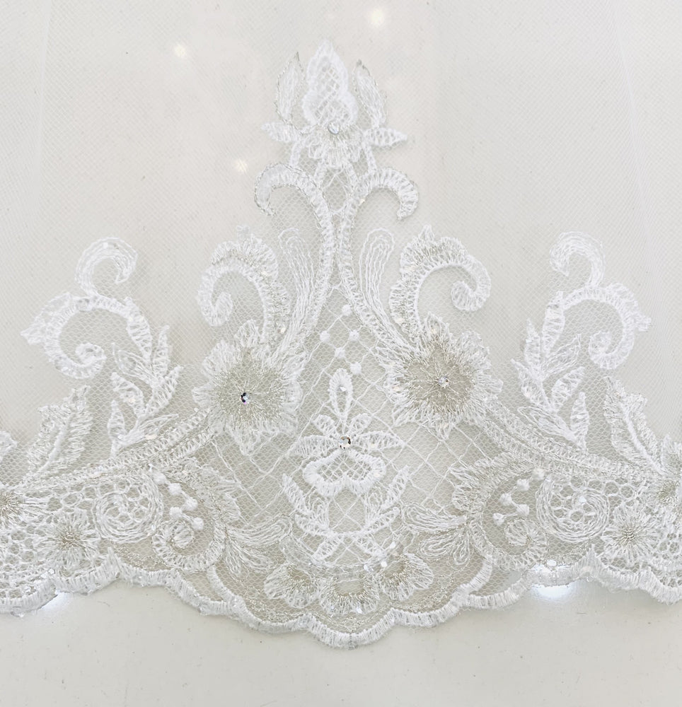 lace detail on alexia veil from christie lauren