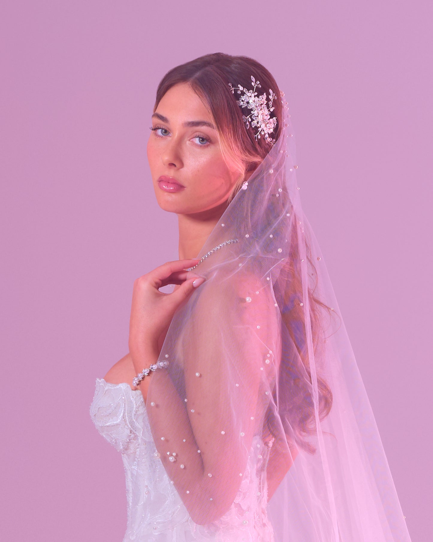 Page Pearl Veil