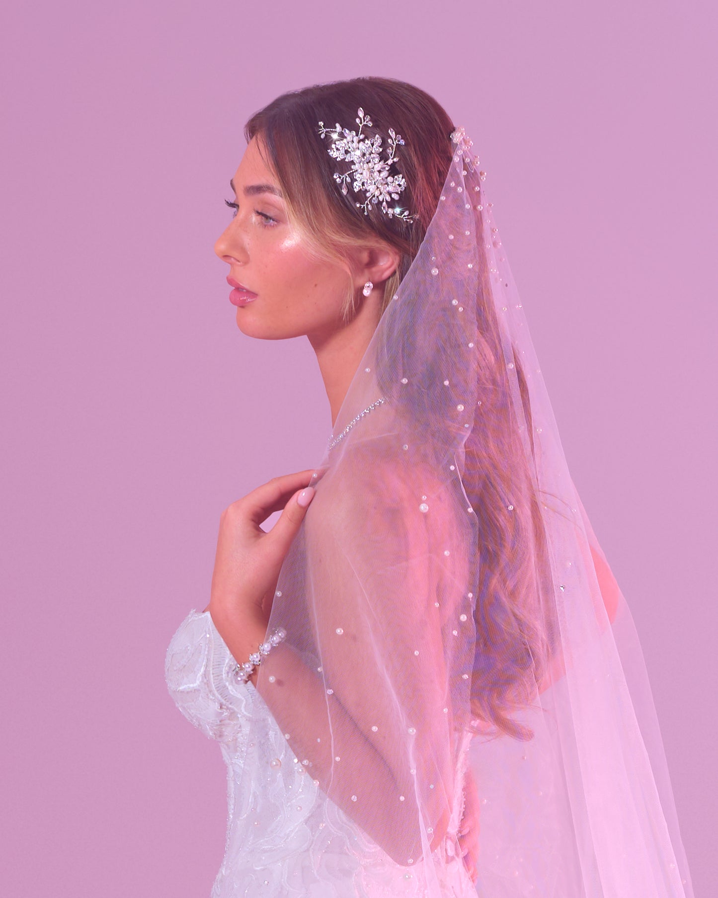 Page Pearl Veil